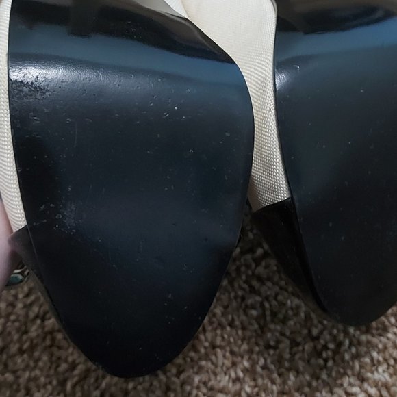 💥Host Pick💥C&A Tuxedo Heels - Picture 6 of 7